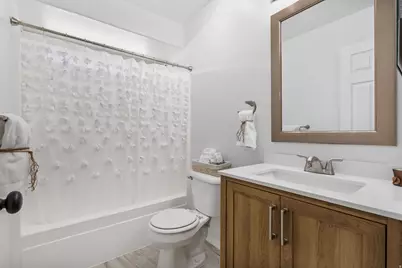 8484 S Ivy Springs W, West Jordan, UT 84088 - Photo 10