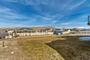 2479 E Prairie View Dr, Eagle Mountain, UT 84005 - Photo 64