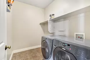 2479 E Prairie View Dr, Eagle Mountain, UT 84005 - Photo 22