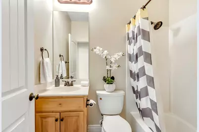 2479 E Prairie View Dr, Eagle Mountain, UT 84005 - Photo 34