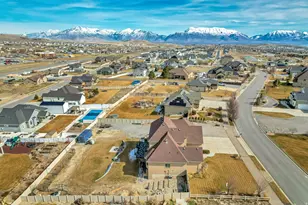 2479 E Prairie View Dr, Eagle Mountain, UT 84005 - Photo 72