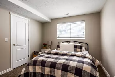 2403 E Bear Cir, Draper, UT 84020 - Photo 38