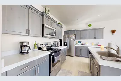 212 N 590 E, Vineyard, UT 84059 - Photo 4