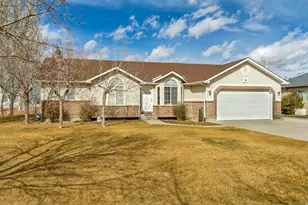 791 E Saddle Rd, Grantsville, UT 84029 - Photo 2