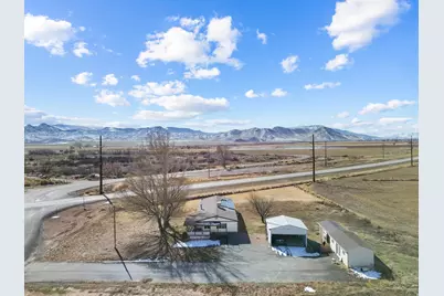 268 S 250 E, Aurora, UT 84620 - Photo 4