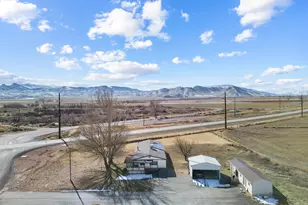 268 S 250 E, Aurora, UT 84620 - Photo 4
