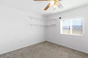 268 S 250 E, Aurora, UT 84620 - Photo 22