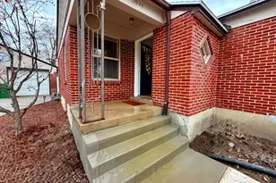 1944 E Spring Ln S, Holladay, UT 84117 - Photo 2