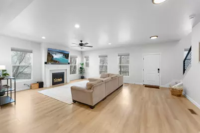 1048 S Old Towne Rd, Layton, UT 84041 - Photo 4