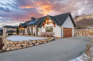 2613 S Spanish Oaks Dr, Spanish Fork, UT 84660 - Photo 2