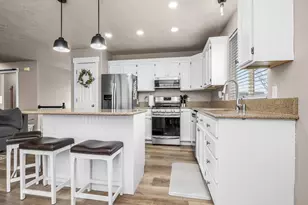 415 E 1560 N, Pleasant Grove, UT 84062 - Photo 10