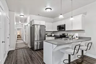 660 N Emery Ln W, Vineyard, UT 84059 - Photo 6