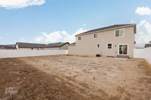 2344 E Spg St, Eagle Mountain, UT 84005 - Photo 30