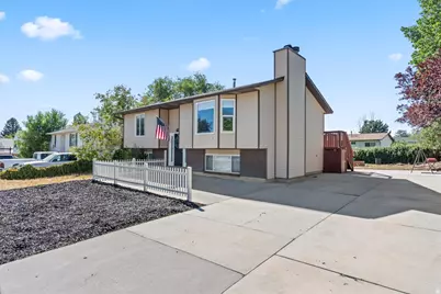 5929 W Dry Bone Cir, Salt Lake City, UT 84118 - Photo 2