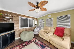 180 N 1100 E, Washington, UT 84780 - Photo 4