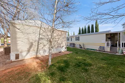 180 N 1100 E #142, Washington, UT 84780 - Photo 16