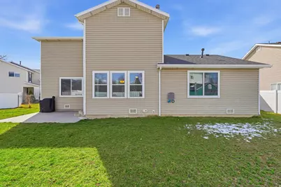 799 S 125 E, Layton, UT 84041 - Photo 26