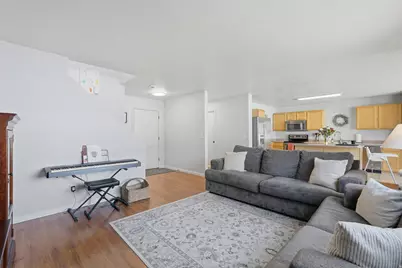 799 S 125 E, Layton, UT 84041 - Photo 4