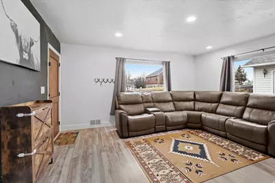484 N Main St, Malad City, ID 83252 - Photo 4