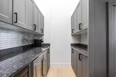 11318 S Canyon Falls Ln E, Sandy, UT 84092 - Photo 16