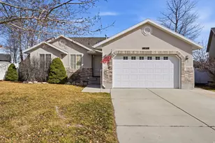 10519 S Poplar Grv Dr, South Jordan, UT 84009 - Photo 2