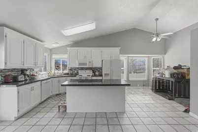 10519 S Poplar Grove Dr, South Jordan, UT 84009 - Photo 10