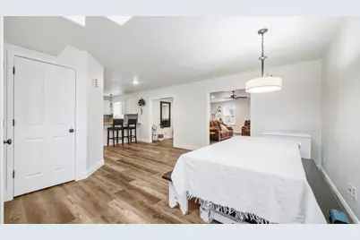 6021 W Fragrant Ln, Herriman, UT 84096 - Photo 2