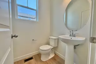 1650 N Main St, Layton, UT 84041 - Photo 14