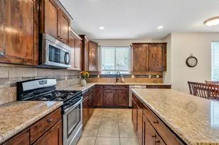 265 E Salem Park Cir, Salem, UT 84653 - Photo 2