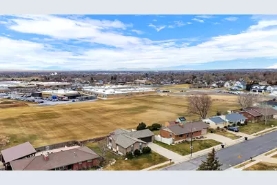 358 S 850 E, Kaysville, UT 84037 - Photo 24