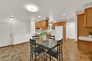 358 S 850 E, Kaysville, UT 84037 - Photo 8