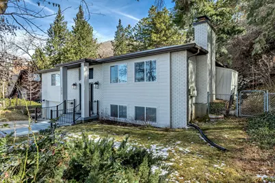 373 S Eastoaks Dr, Fruit Heights, UT 84037 - Photo 2