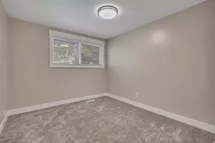 373 S Eastoaks Dr, Fruit Heights, UT 84037 - Photo 16