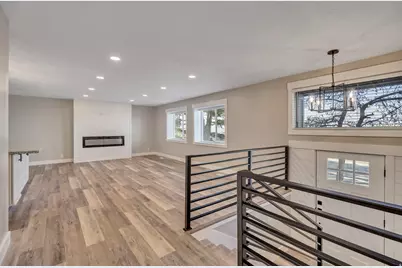 373 S Eastoaks Dr, Fruit Heights, UT 84037 - Photo 4