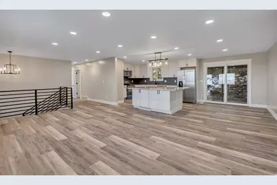 373 S Eastoaks Dr, Fruit Heights, UT 84037 - Photo 6