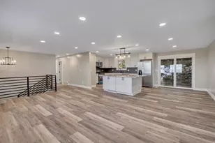 373 S Eastoaks Dr, Fruit Heights, UT 84037 - Photo 6