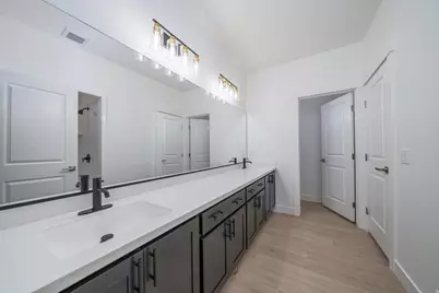 325 W 400 N, Fillmore, UT 84631 - Photo 12