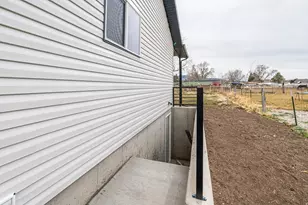 335 W 400 N, Fillmore, UT 84631 - Photo 30