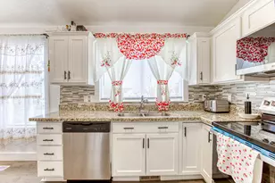 1735 W Dale Ridge Ave N, Salt Lake City, UT 84116 - Photo 10