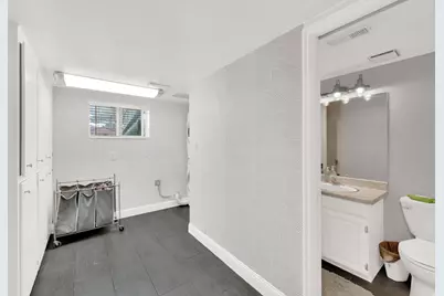 487 E 9270 S, Sandy, UT 84070 - Photo 16