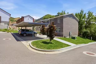 1695 E 1425 S, Ogden, UT 84404 - Photo 4