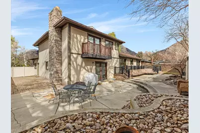 3376 E Magic View Dr S, Cottonwood Heights, UT 84121 - Photo 28