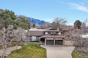 3376 E Magic View Dr S, Cottonwood Heights, UT 84121 - Photo 1