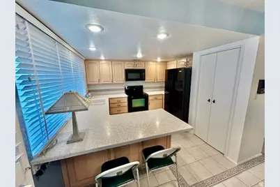 829 E Three Fountains Dr #267, Murray, UT 84107 - Photo 4