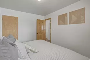 6945 S Virginia Dr, Cottonwood Heights, UT 84121 - Photo 20