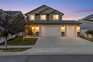 928 Chatham Dr, North Salt Lake, UT 84054 - Photo 1