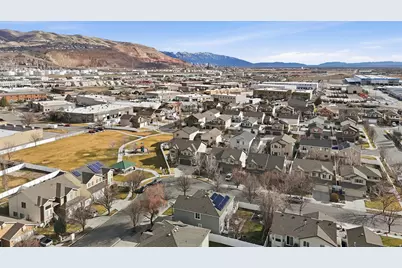 928 Chatham Dr, North Salt Lake, UT 84054 - Photo 52
