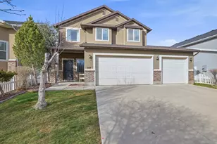 928 Chatham Dr, North Salt Lake, UT 84054 - Photo 2