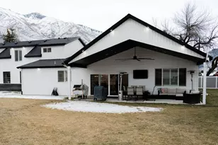 745 E Maple St, Mapleton, UT 84664 - Photo 4