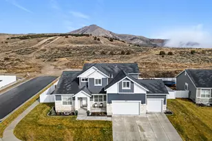 3477 E Wheat Fld Ln, Eagle Mountain, UT 84005 - Photo 2